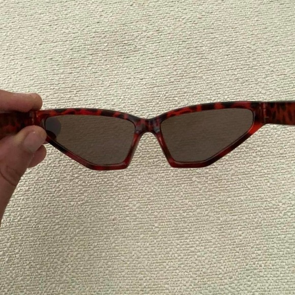 Vintage style cat eye sunglasses - Picture 3 of 4
